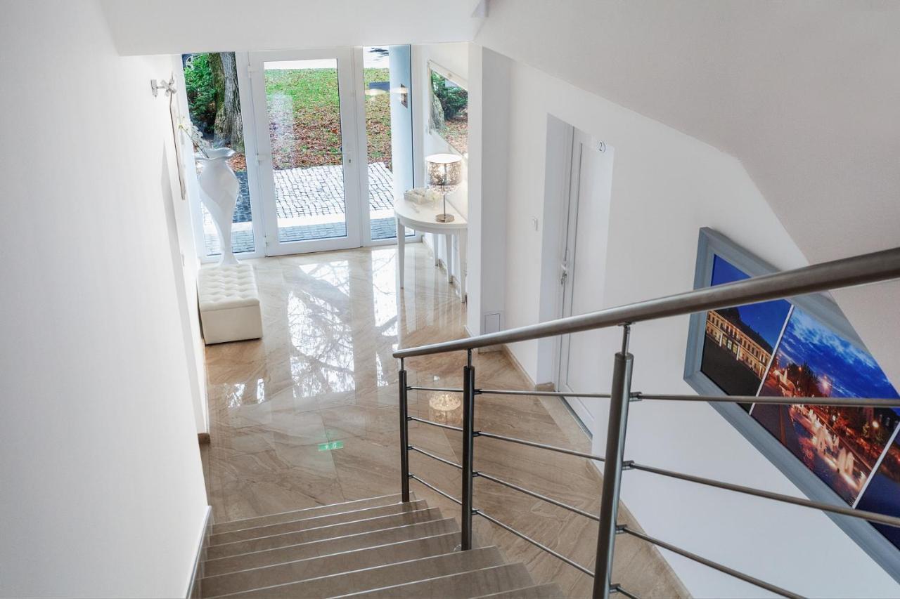 Corso Lux Apartman Gyula Extérieur photo